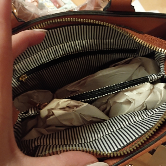 Quilted Tan Satchel - Picture 6 of 9